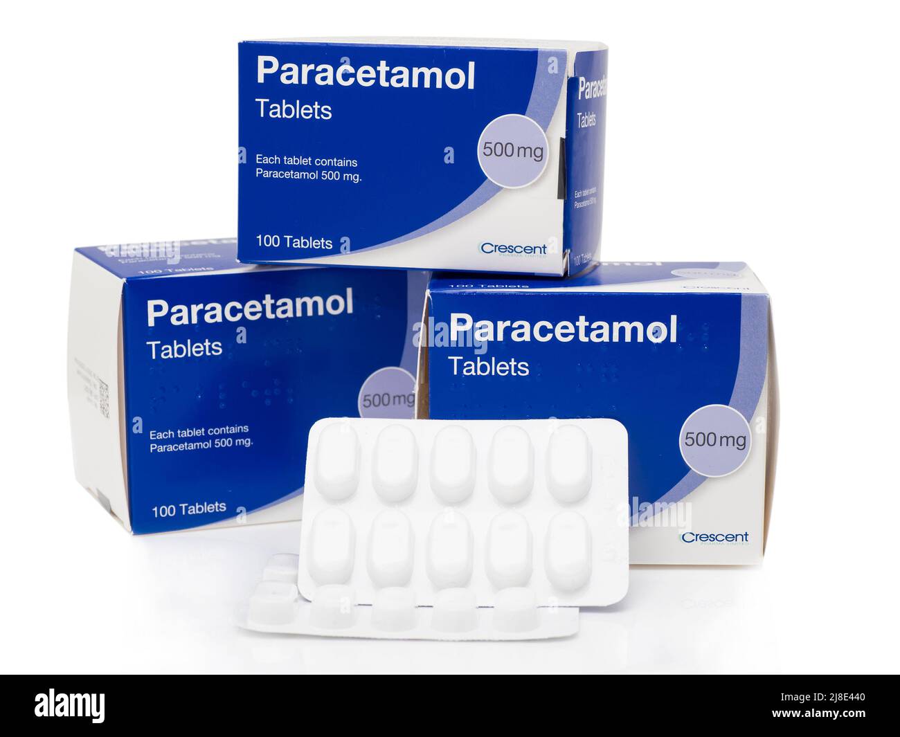 Tres cajas de píldoras de paracetamol sobre fondo blanco Foto de stock