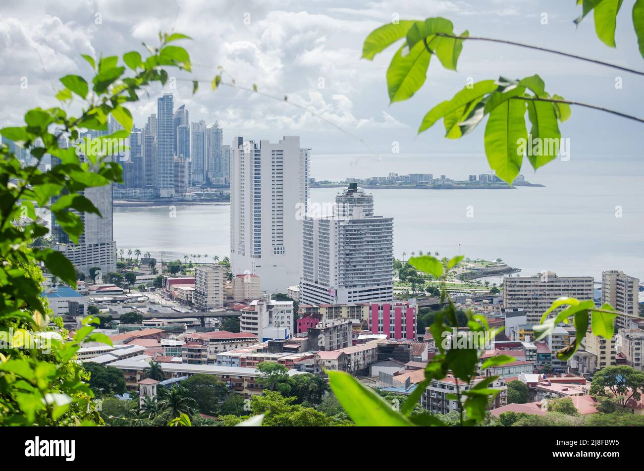 Ciudad de Panamá vista desde el Cerro Ancon Foto de stock