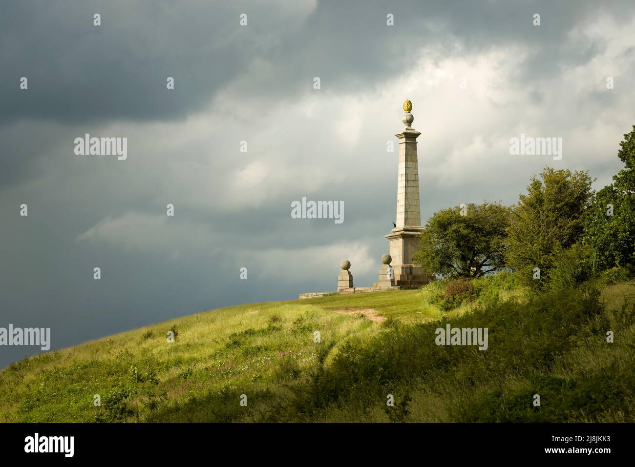 Coombe Hill monumento, un monumento de guerra en las colinas Chiltern, Buckinghamshire, Reino Unido Foto de stock