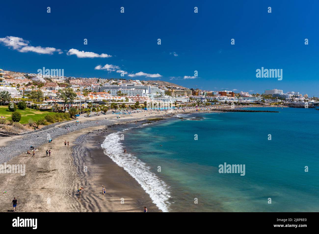 Playa de arena blanca de El Duque y costa en Tenerife. Costa Adeje Islas Canarias, España Foto de stock