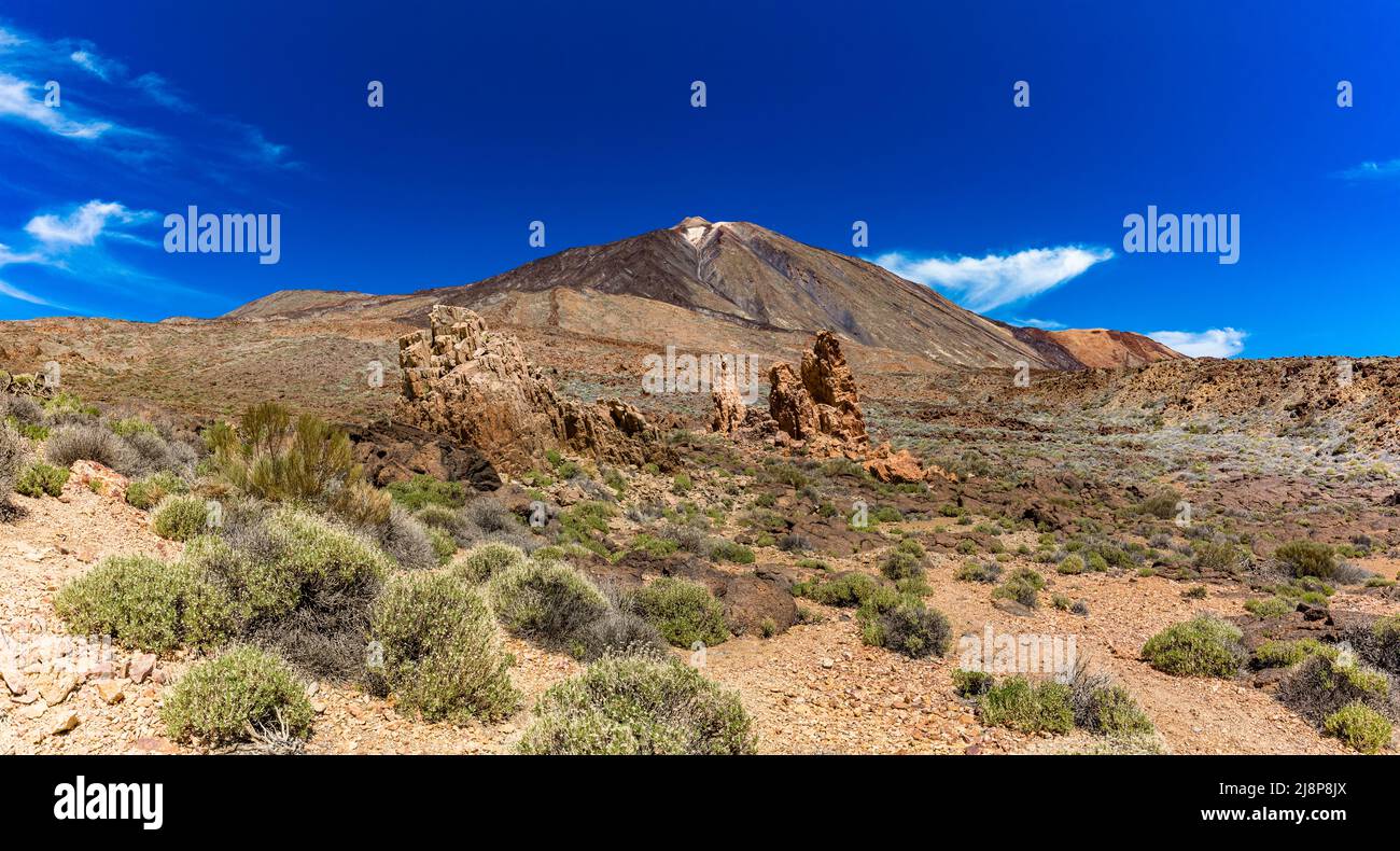 Impresionantes formaciones rocosas volcánicas, Roques de Garcia, Tenerife, Islas Canarias, España Foto de stock