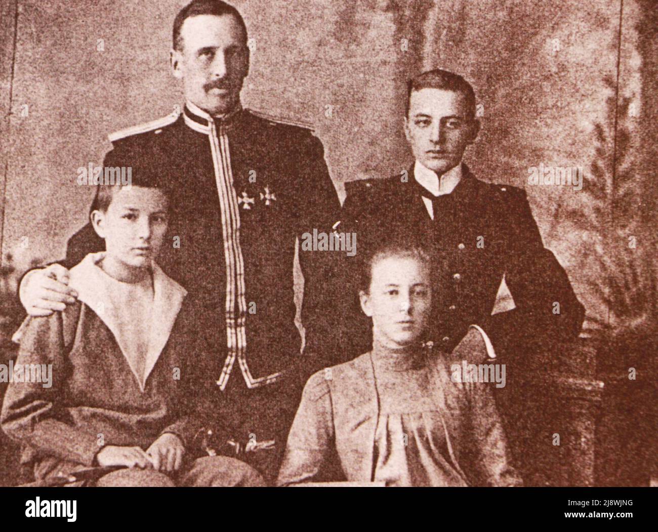 El comandante de la división de Crimea del ejército ruso - el conde Fedor Arturovich Keller con su familia. Foto de principios del siglo 20th. Foto de stock