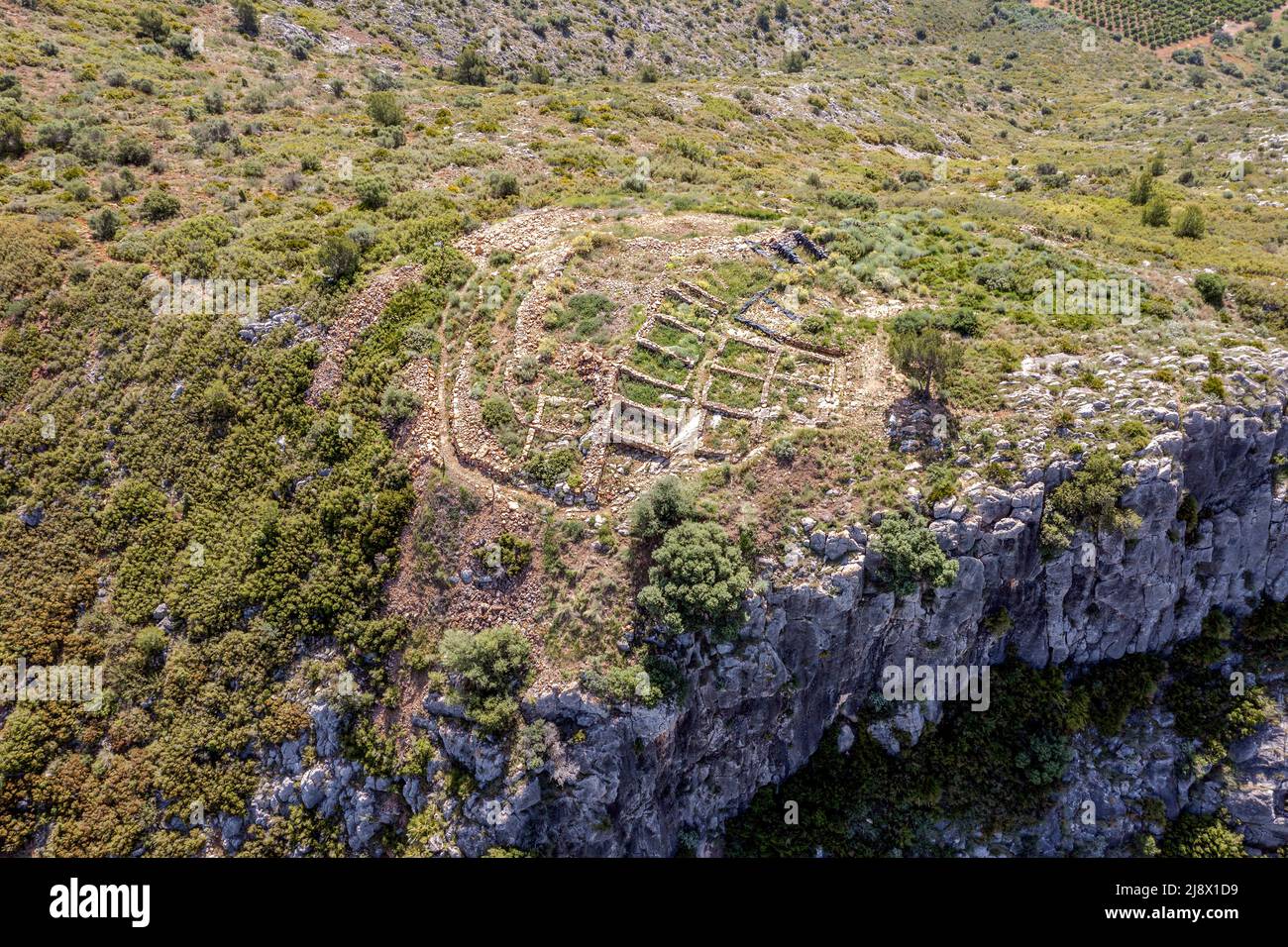Tossal del Mortorum es un yacimiento arqueológico situado en una colina frente a la llanura costera de Ribera de Cabanes, Castellón España Foto de stock