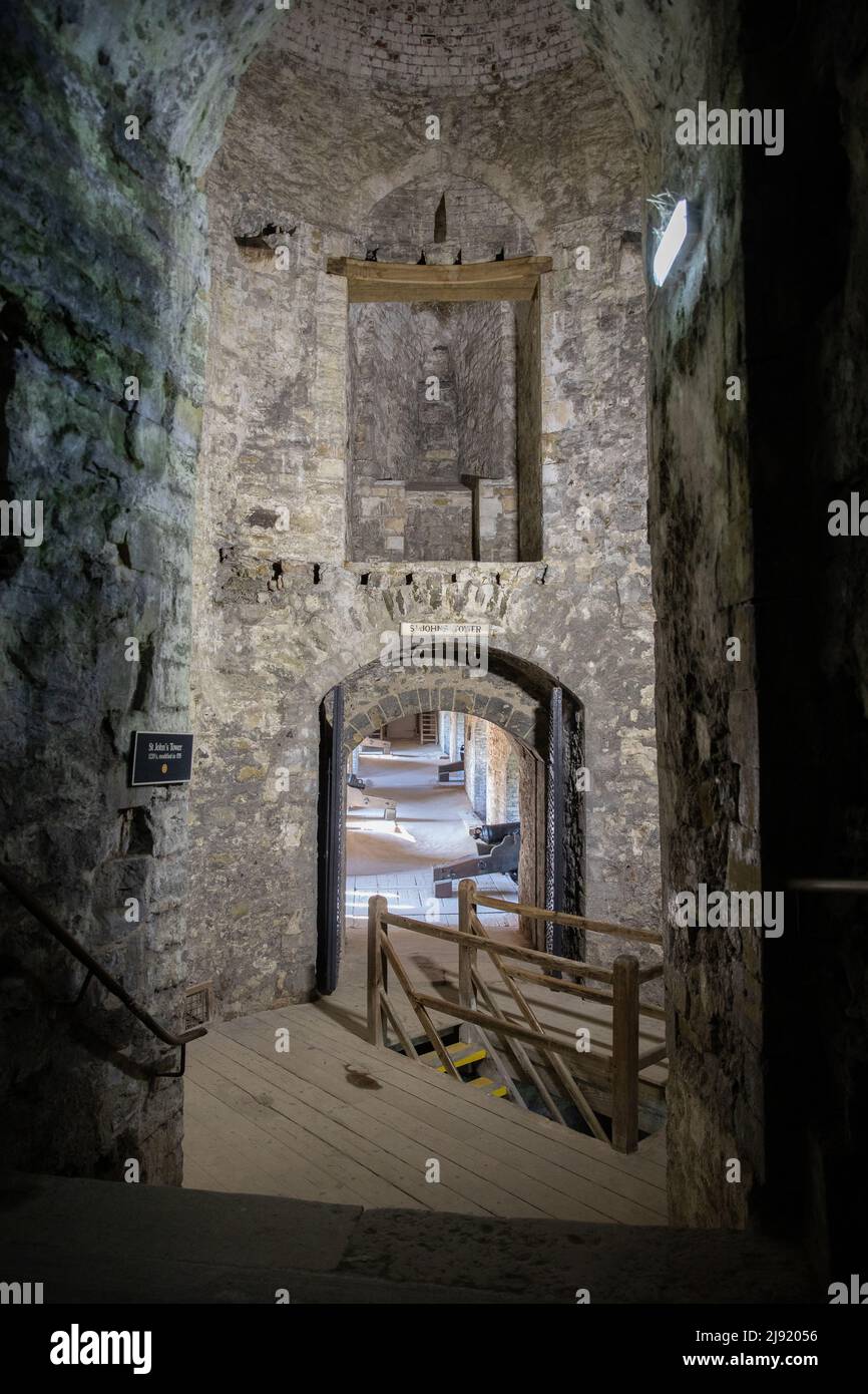 Los túneles medievales en el Castillo de Dover, Kent, Reino Unido Foto de stock