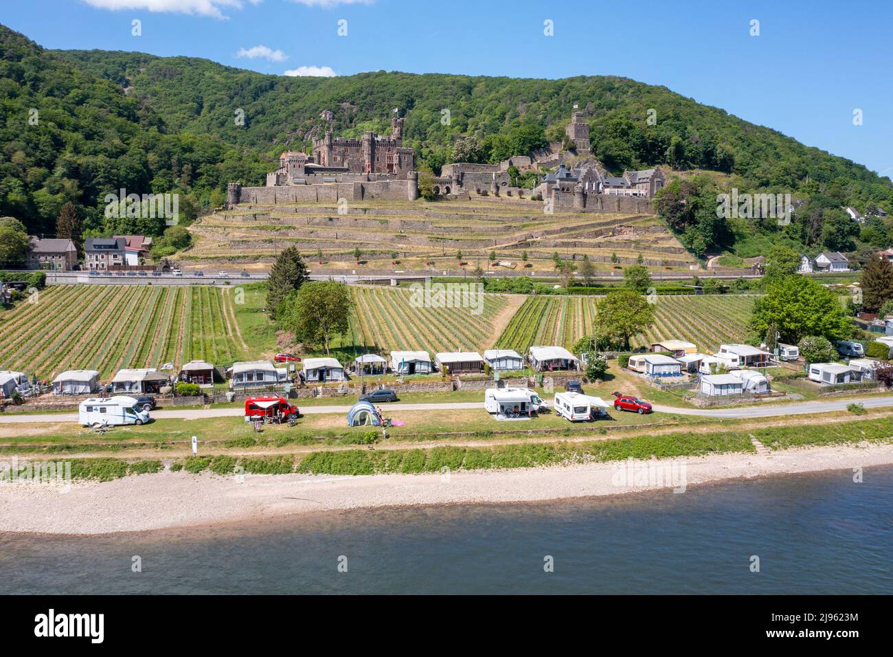 Burg Reichenstein, Trechtingshausen, Rhein Valley, Alemania Foto de stock