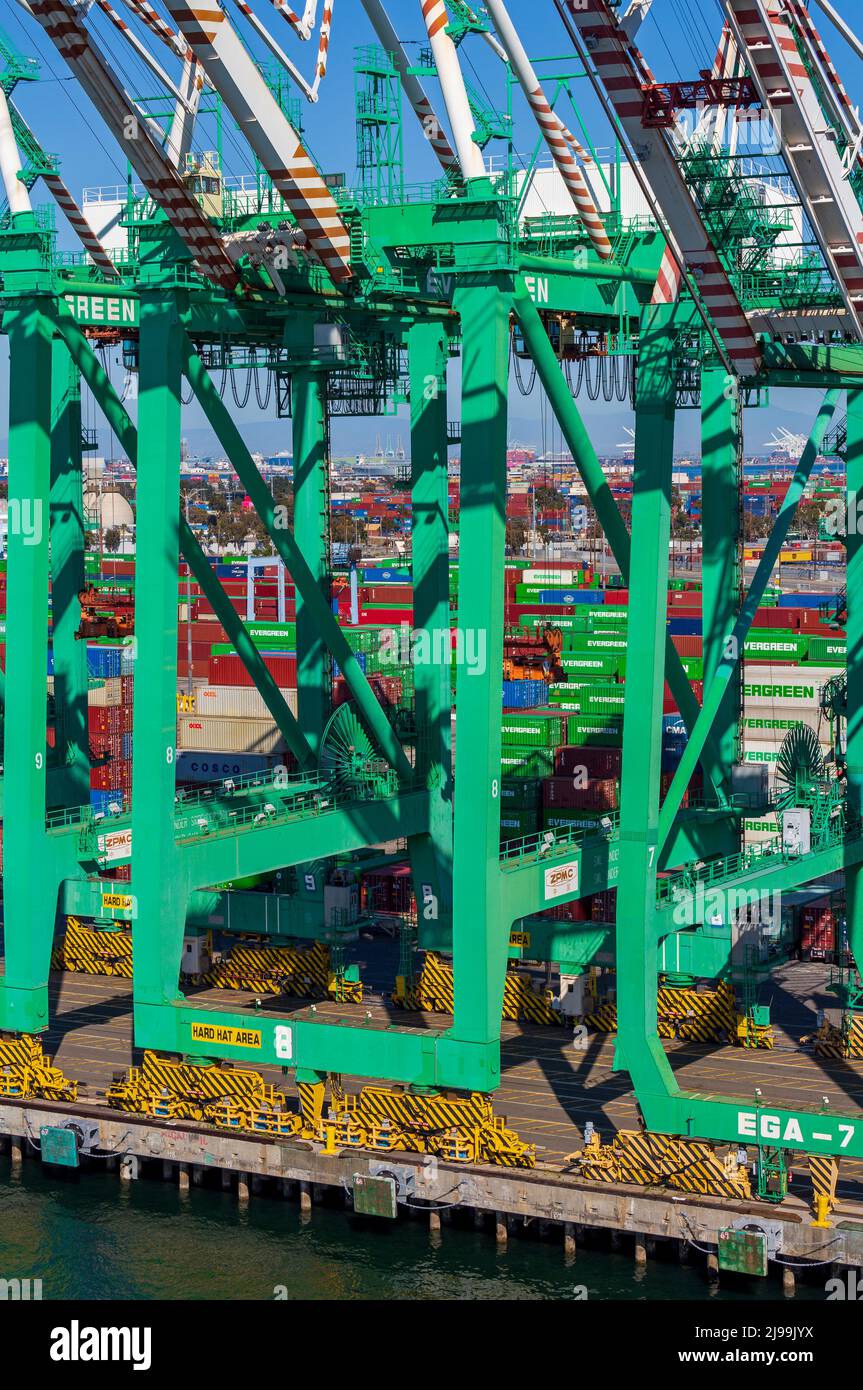 Grúas de contenedores, Puerto de Los Ángeles, San Pedro, California, Estados Unidos Foto de stock