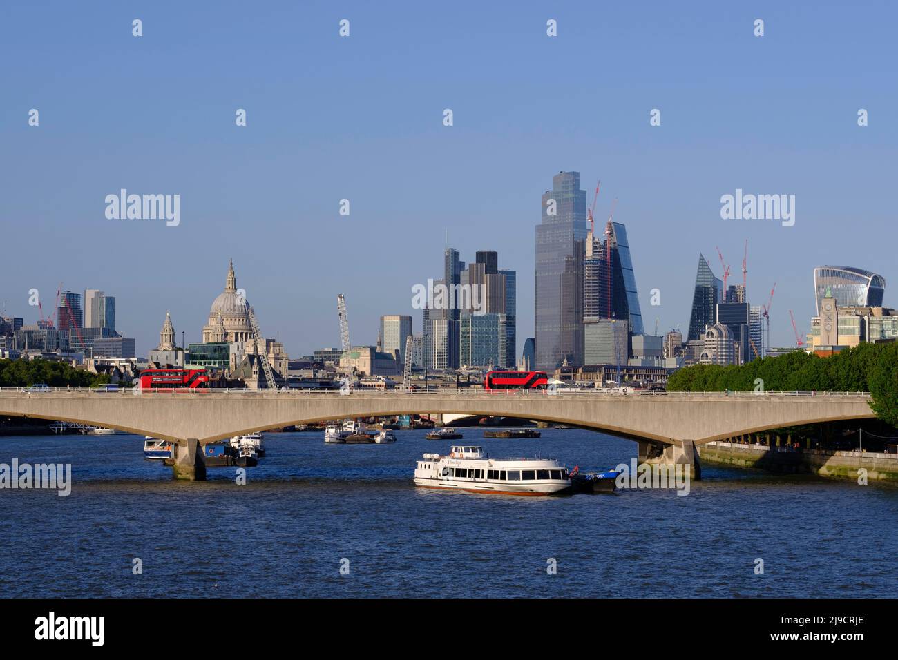 Ciudad de Londres, Waterloo Bridge, Londres, Reino Unido Foto de stock