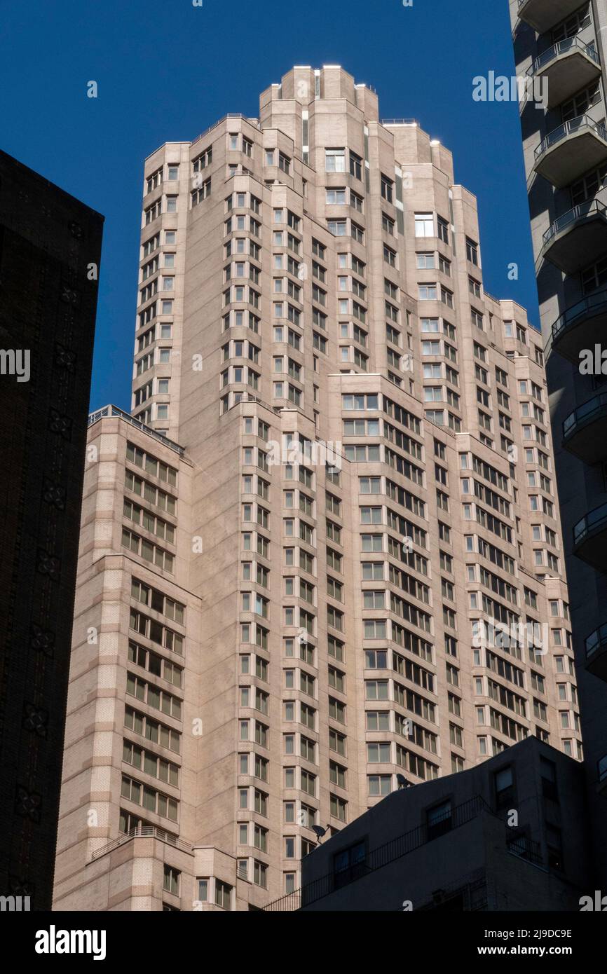 El Conrad es un hotel de 5 estrellas situado en Midtown Manhattan, 2022, Nueva York, Estados Unidos Foto de stock