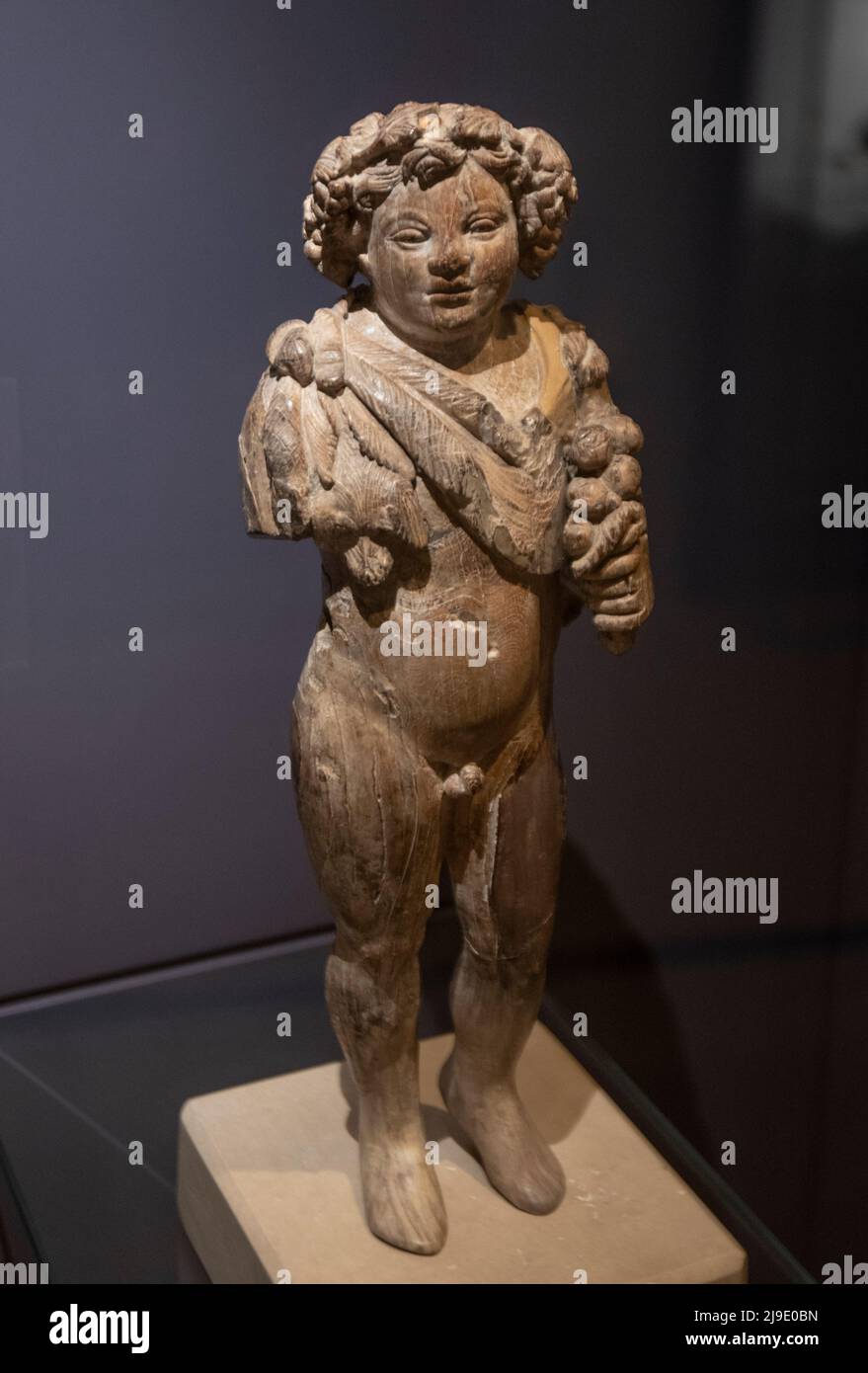 Estatua de Marfil del otoño personificado - Museo Nacional Húngaro Foto de stock