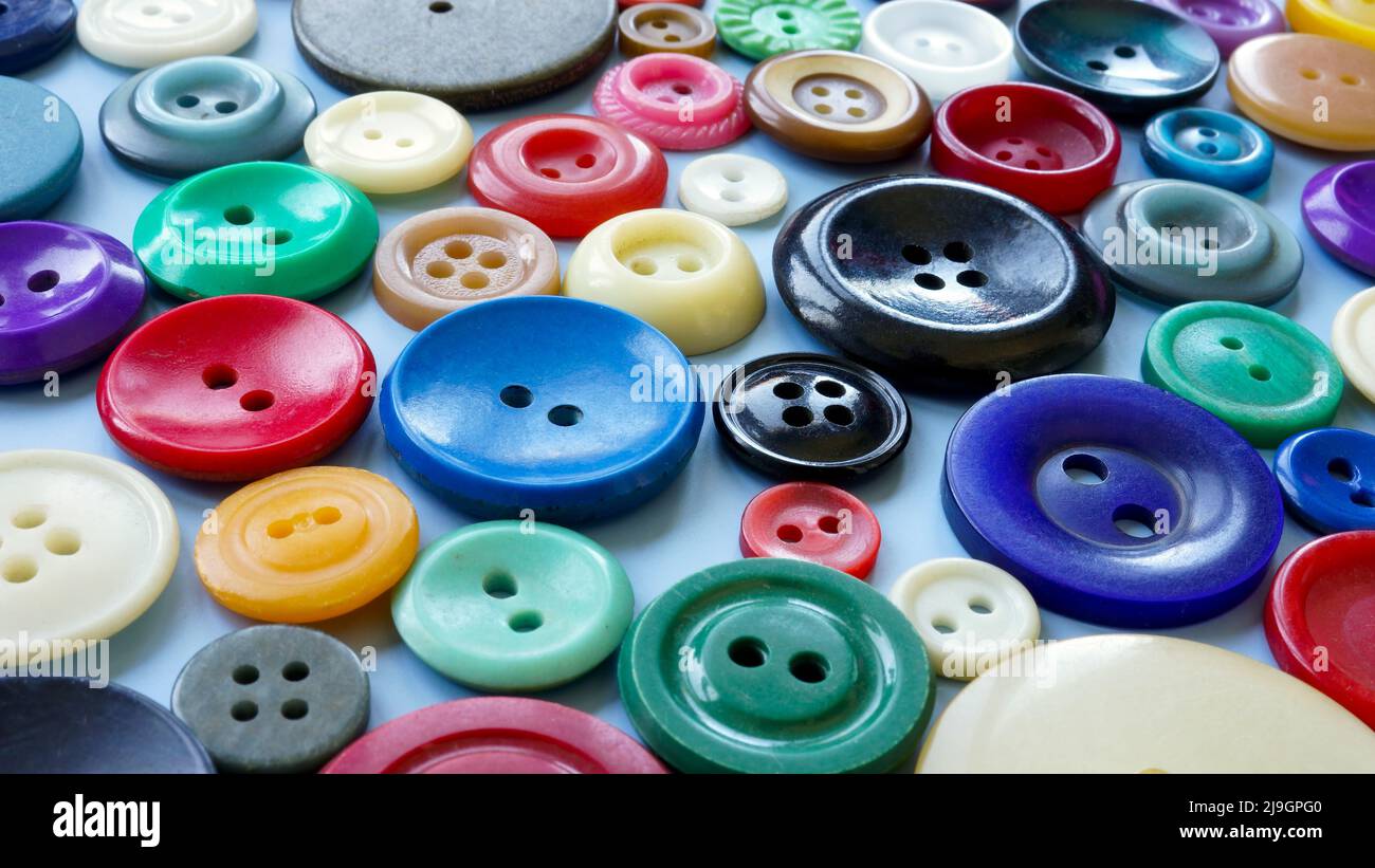 Fondo de diferentes botones multicolores. Concepto de diversidad. Foto de stock