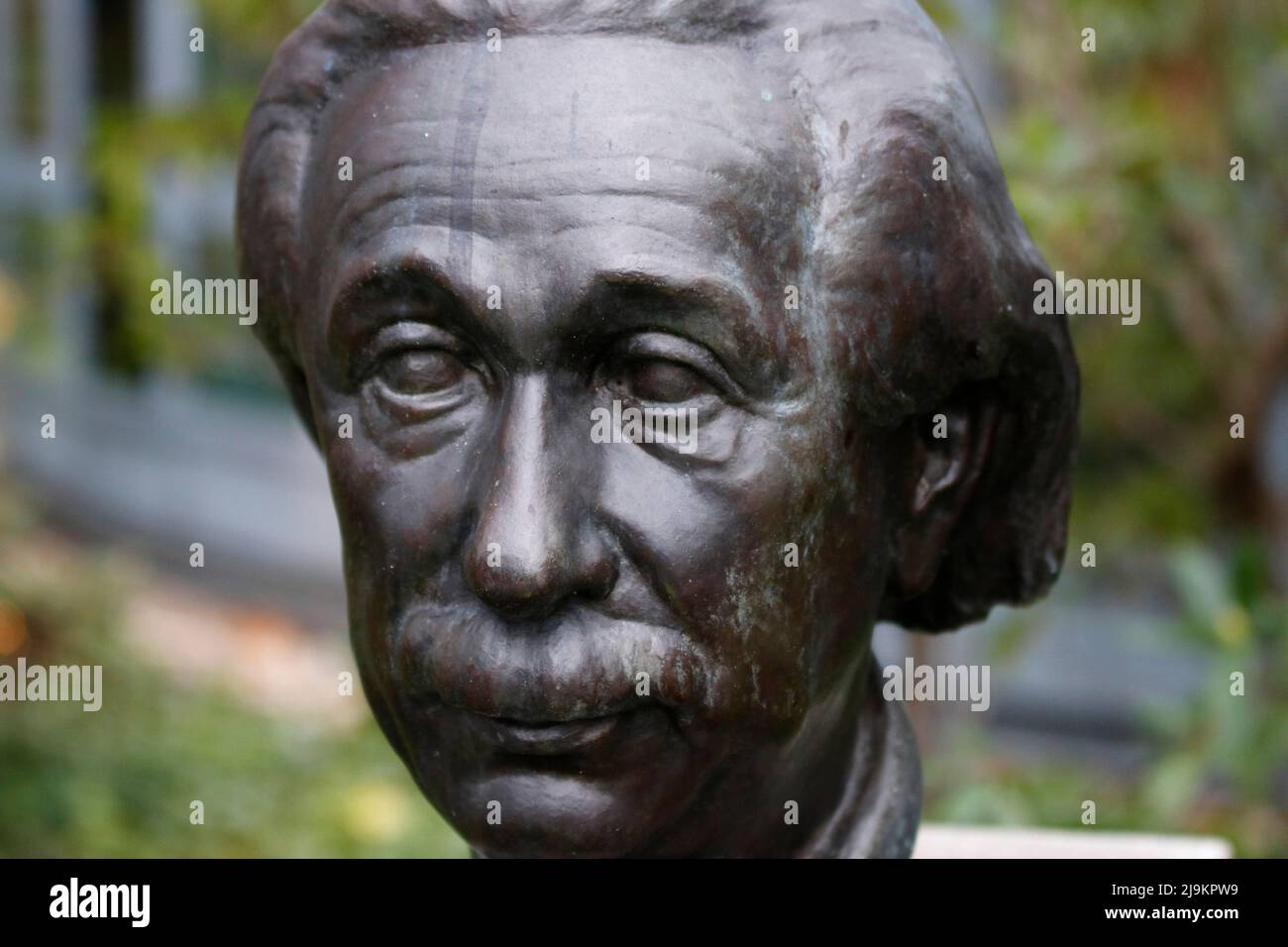 Albert Einstein-Bueste, Berlín-Tiergarten (nur fuer redaktionelle Verwendung. Keine Werbung. Referenzdatenbank: http://www.360-berlin.de. © Jens Knapp Foto de stock