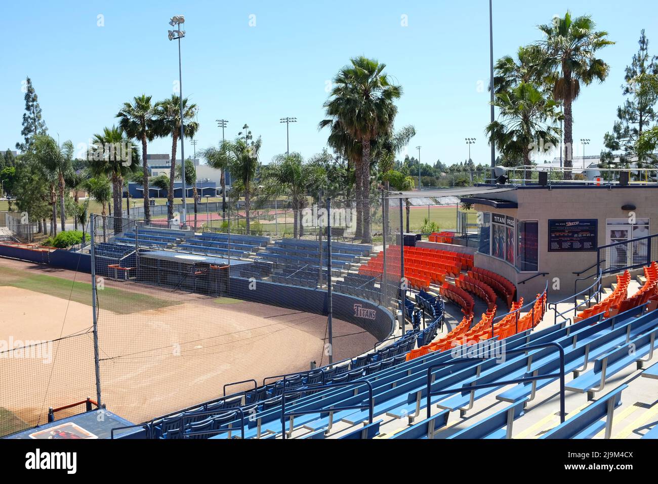 FULLERTON CALIFORNIA - 22 DE MAYO de 2020: Anderson Family Field Press Box, en el campus de la California State University Fullerton, CSUF. Foto de stock