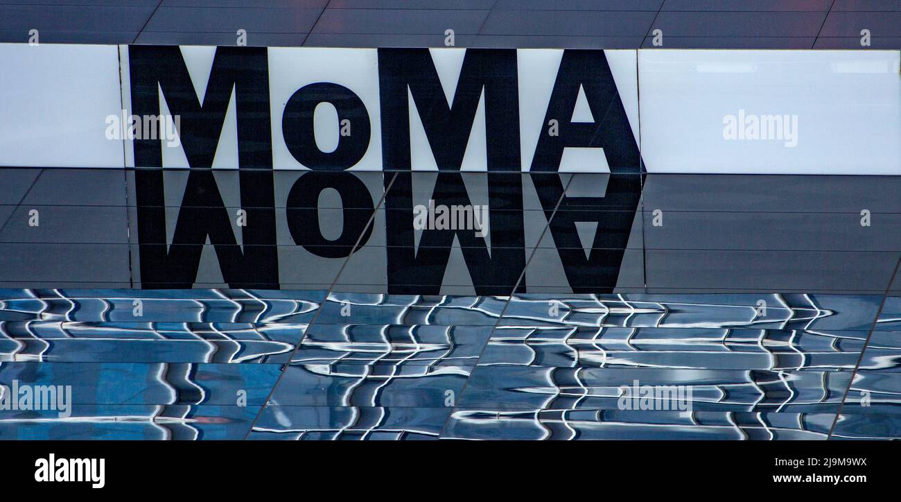 Museo de Arte Moderno, genannt MoMA en Nueva York. Foto de stock