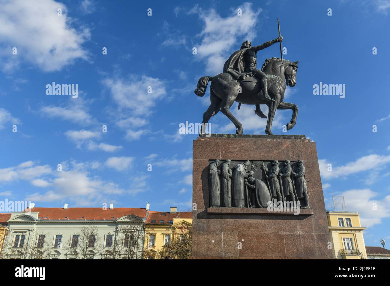 Zagreb: Plaza del Rey Tomislav y monumento (Kralja Tomislava Trg). Croacia Foto de stock
