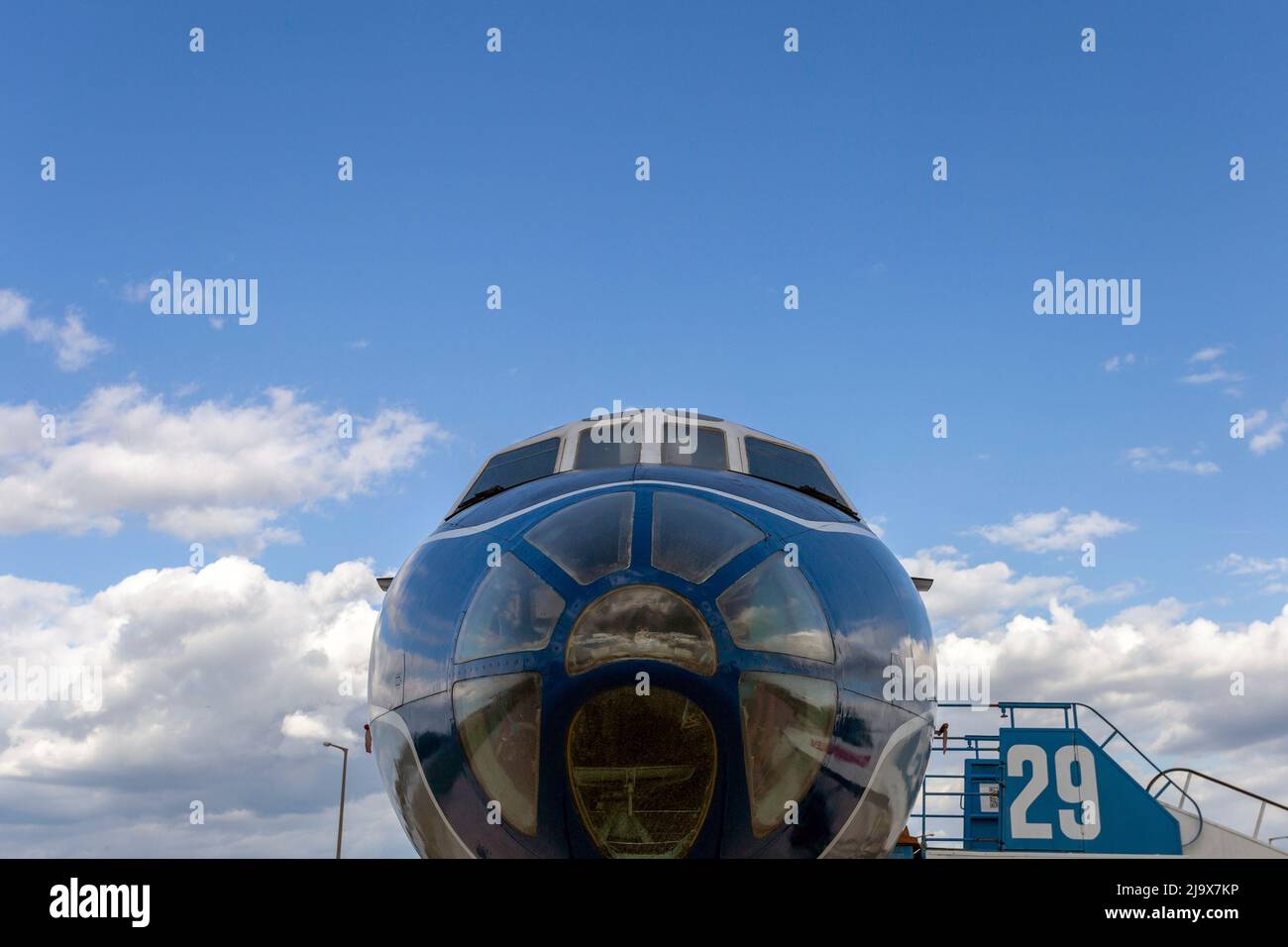 Budapest, Hungría - 09 02 2021: Tupolev Tu-134 en el Aeroparque Un museo de aviación al aire libre en Budapest. Foto de stock