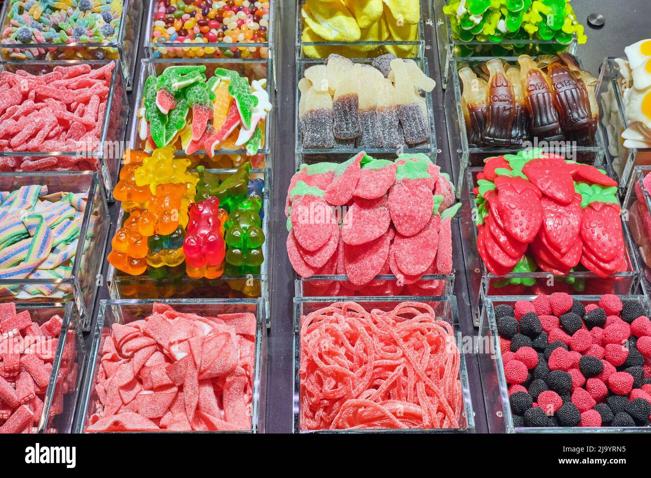 Jalea y dulces a la venta en un mercado de Barcelona Foto de stock