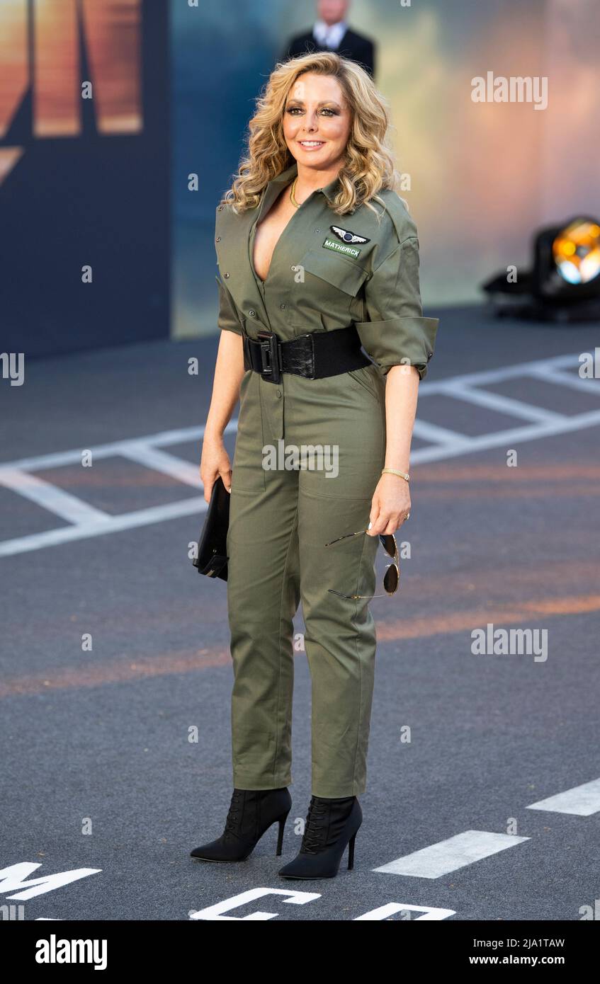 Carol Vorderman asiste a 'Top Gun: Maverick' Royal Film Performance en Leicester Square el 19 de mayo de 2022 en Londres, Inglaterra. Foto de stock