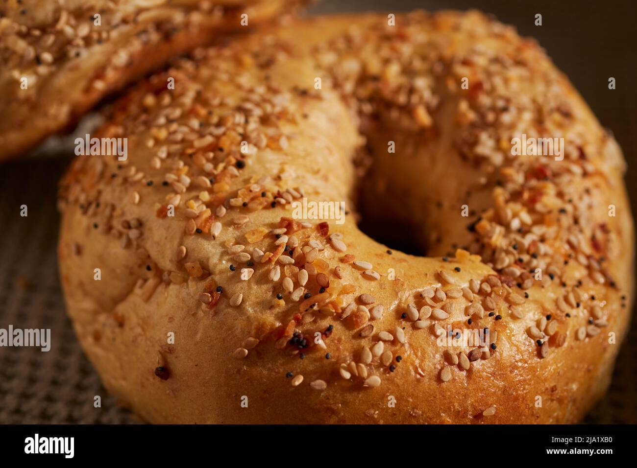 Todo bagels, el pan clásico de la Europa oriental judía Foto de stock