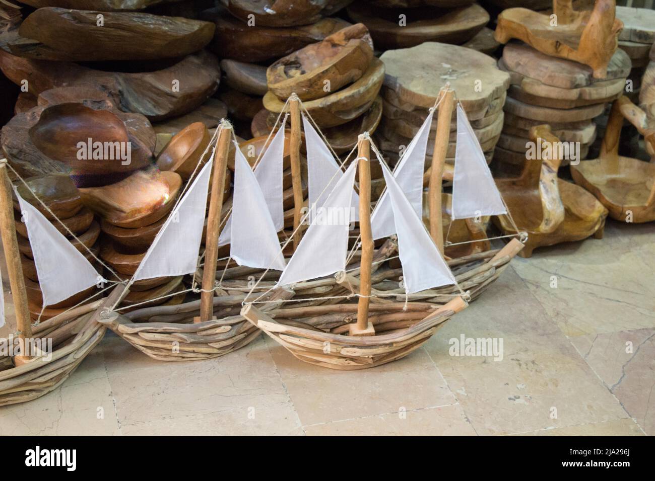 Conjunto de barcos de vela hecha a mano en vista Foto de stock