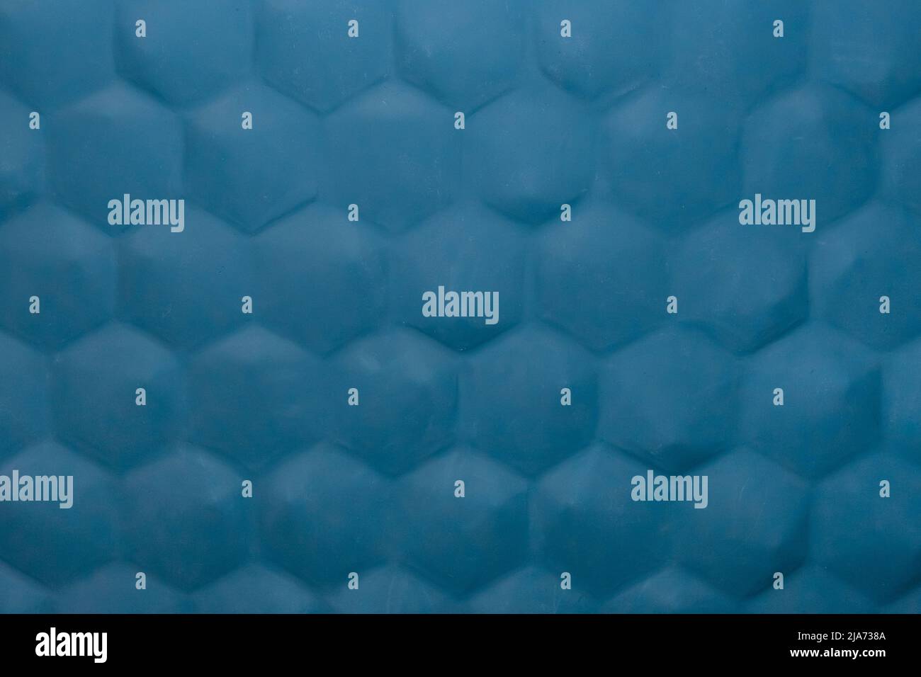 Patrón de panal de abeja abstracto azul fondo hexagonal forma geométrica diseño de pared interior moderno. Foto de stock