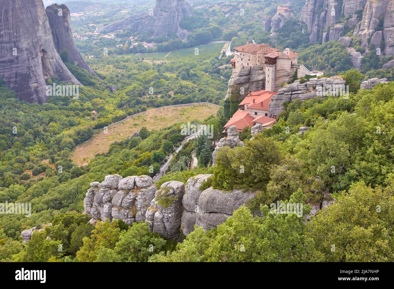 Los monasterios típicos de Meteora, Grecia Foto de stock