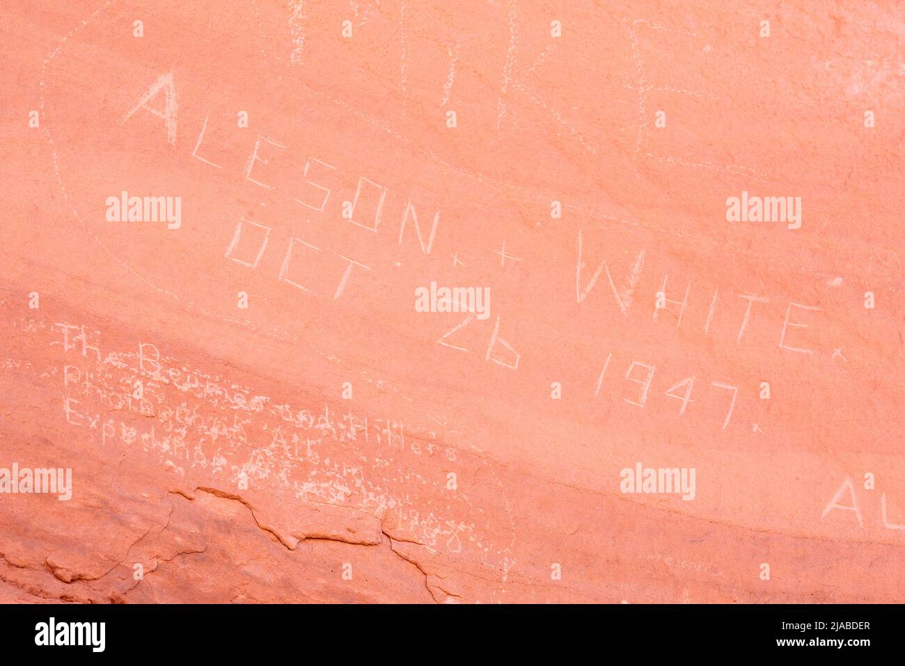 Inscripción histórica de Alison y White en Bowknot Bend en Labyrinth Canyon, Utah. Foto de stock