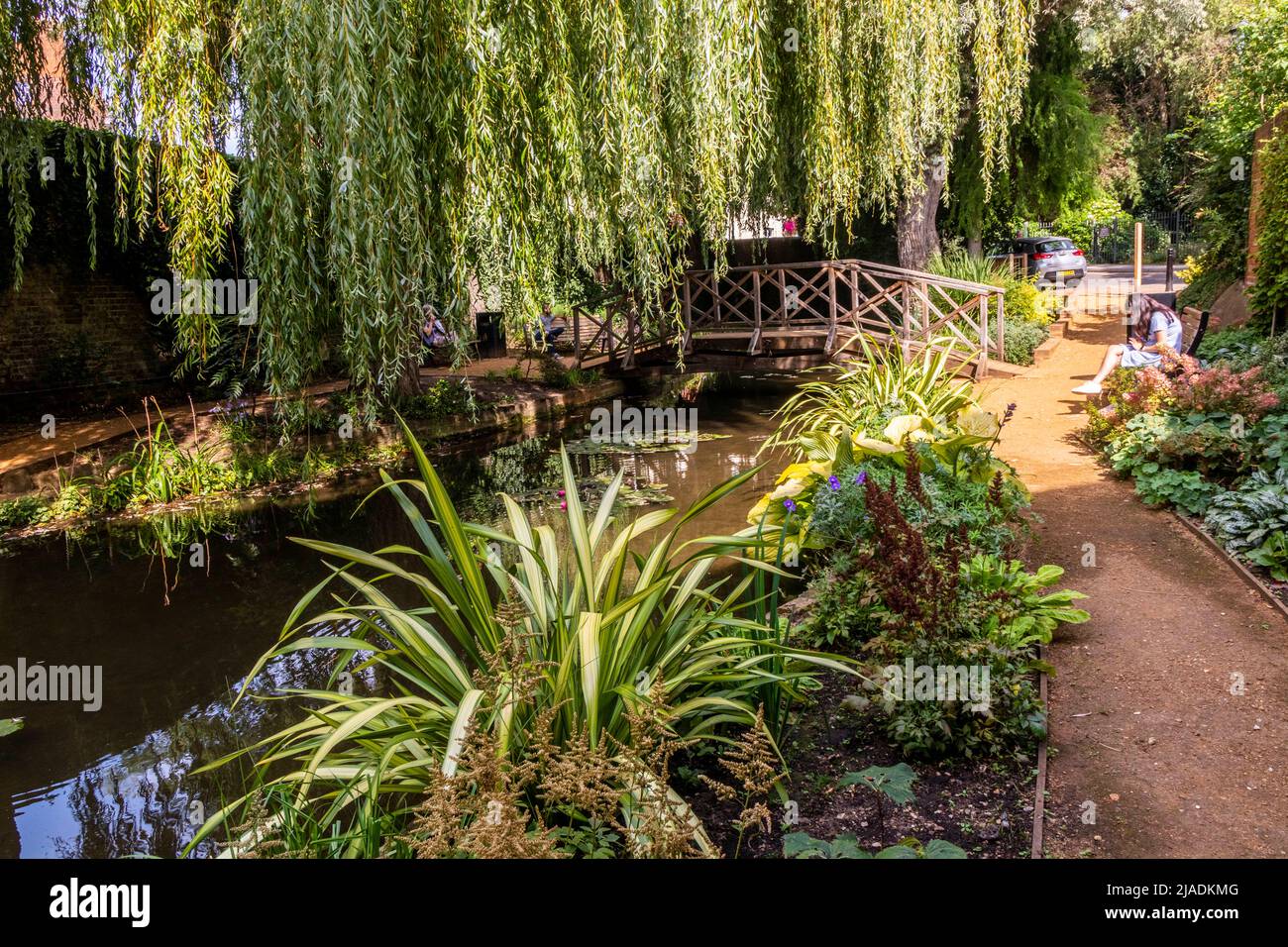 Barnes piscina y jardín, Eton, Berkshire, Inglaterra, Reino Unido Foto de stock