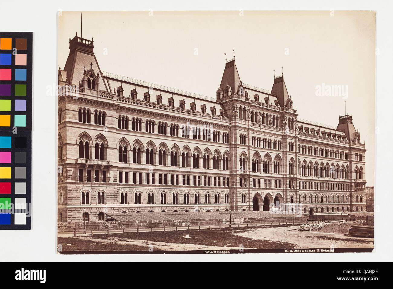 1st, ayuntamiento - Lichtenfelsgasse 2 - fachada sur - vista al noreste. Michael Frankenstein y Comp. (1843-1918), Estudio fotográfico Foto de stock