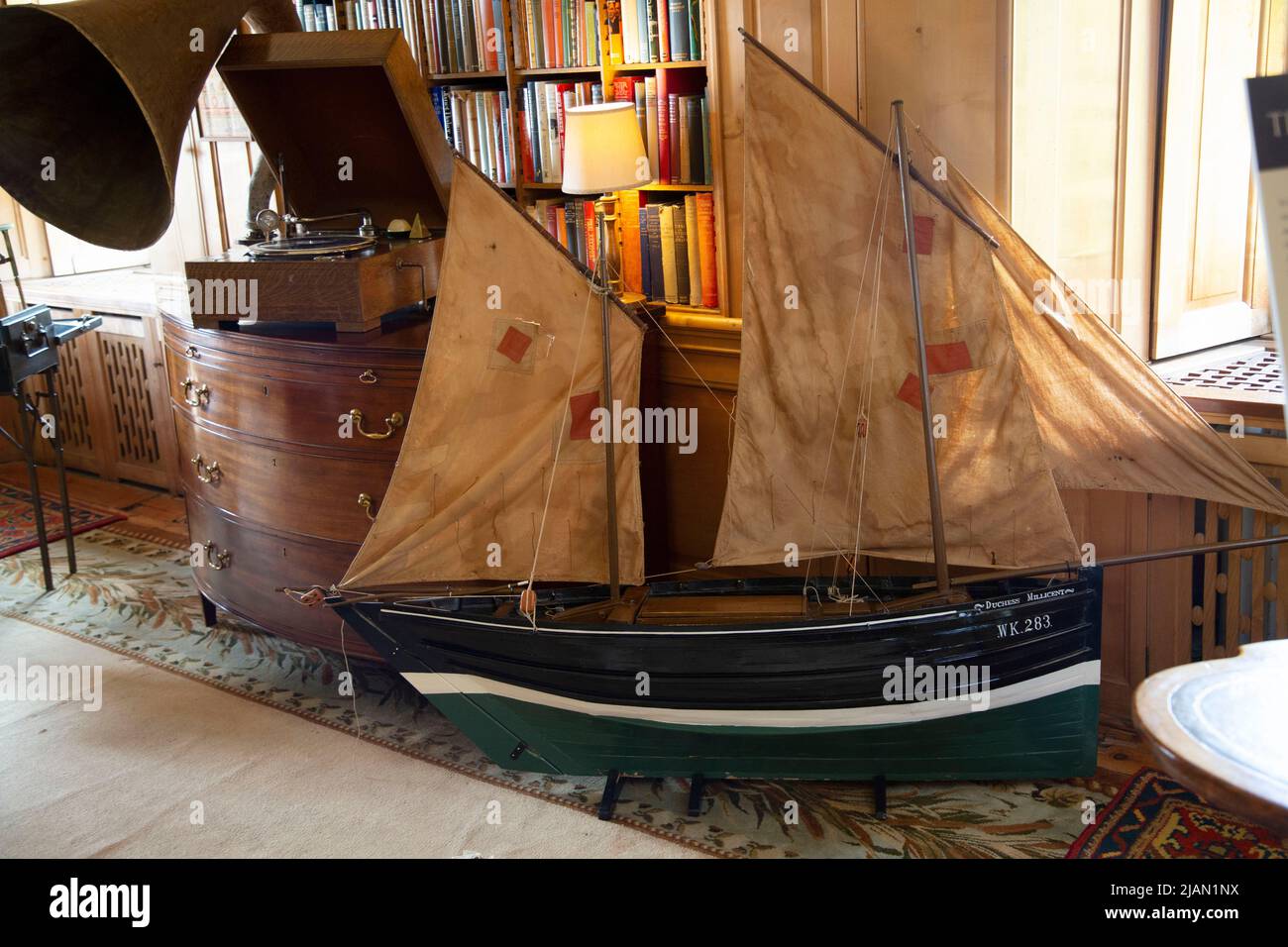 Modelo de un barco de pesca de la clase Zulu, 1921, el vivero, el Castillo Dunrobin, Golspie, Sutherland, Escocia Foto de stock