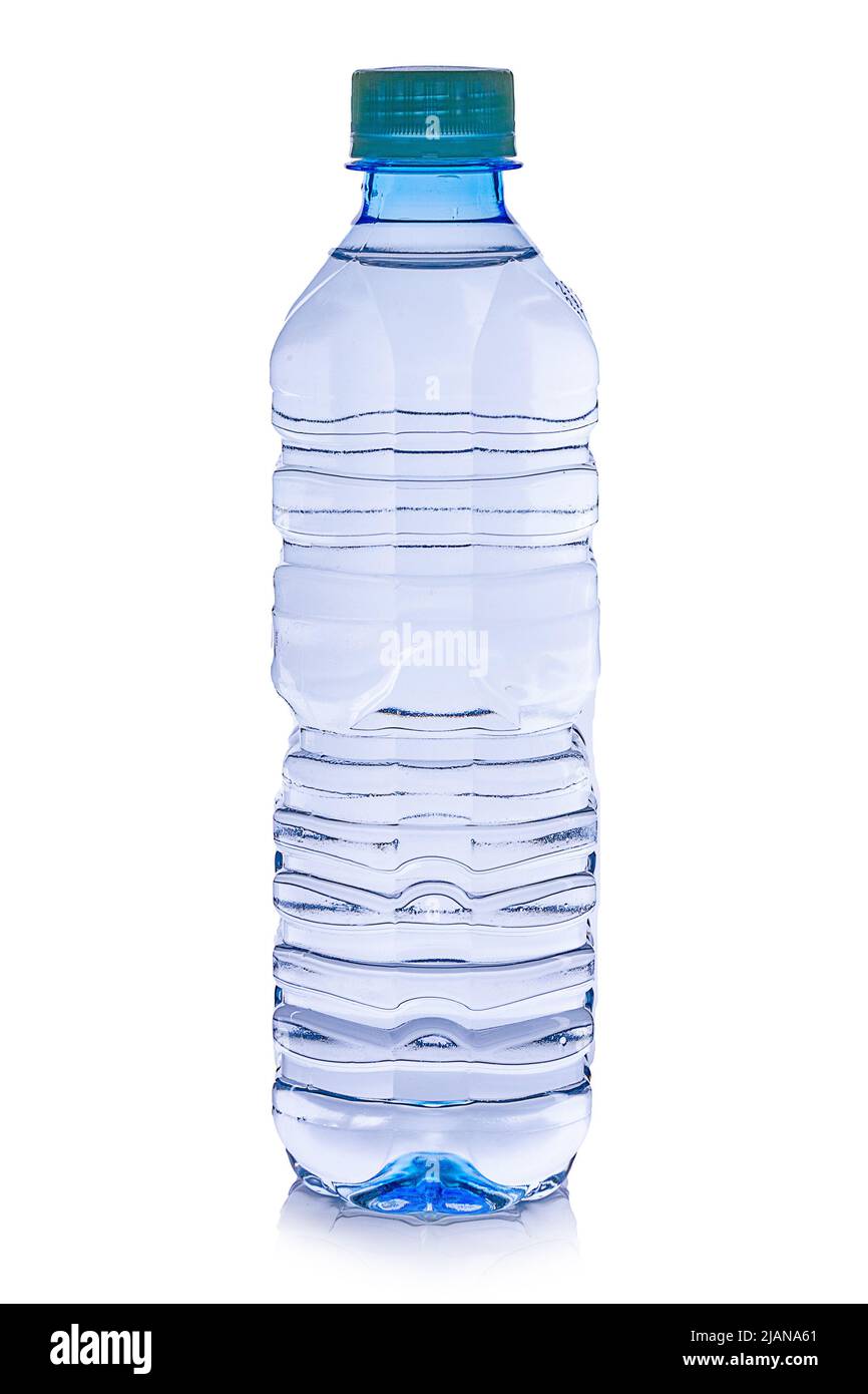 Agua con gas azul en una botella de plástico aislado sobre fondo blanco.  2523785 Foto de stock en Vecteezy