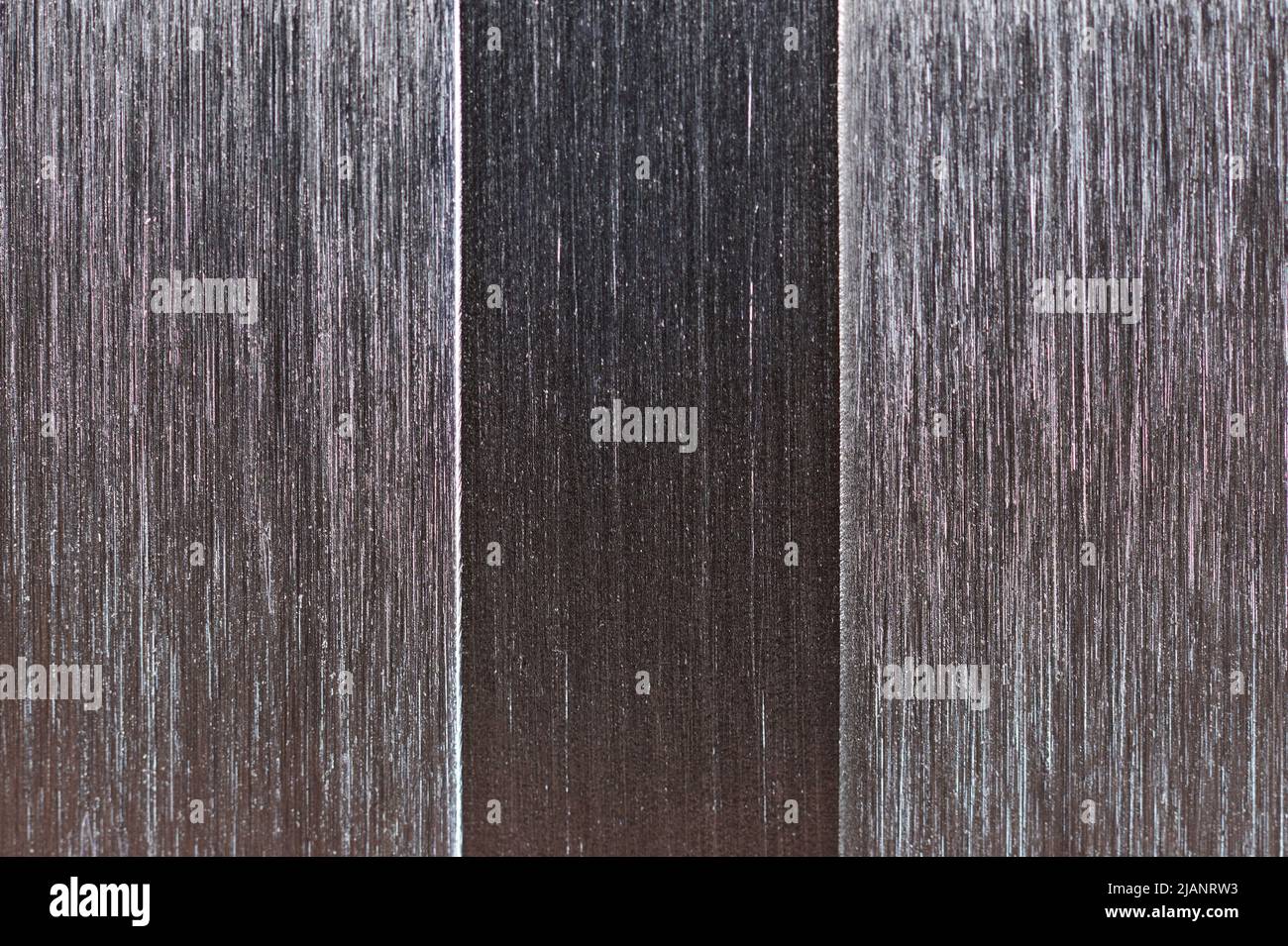 Vista de primer plano de la placa pulida con macro de superficie lineal Foto de stock