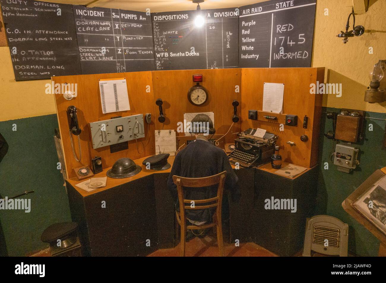 Sala de radio/control ARP en el Eden Camp Modern History Theme Museum cerca de Malton, North Yorkshire, Inglaterra. Foto de stock
