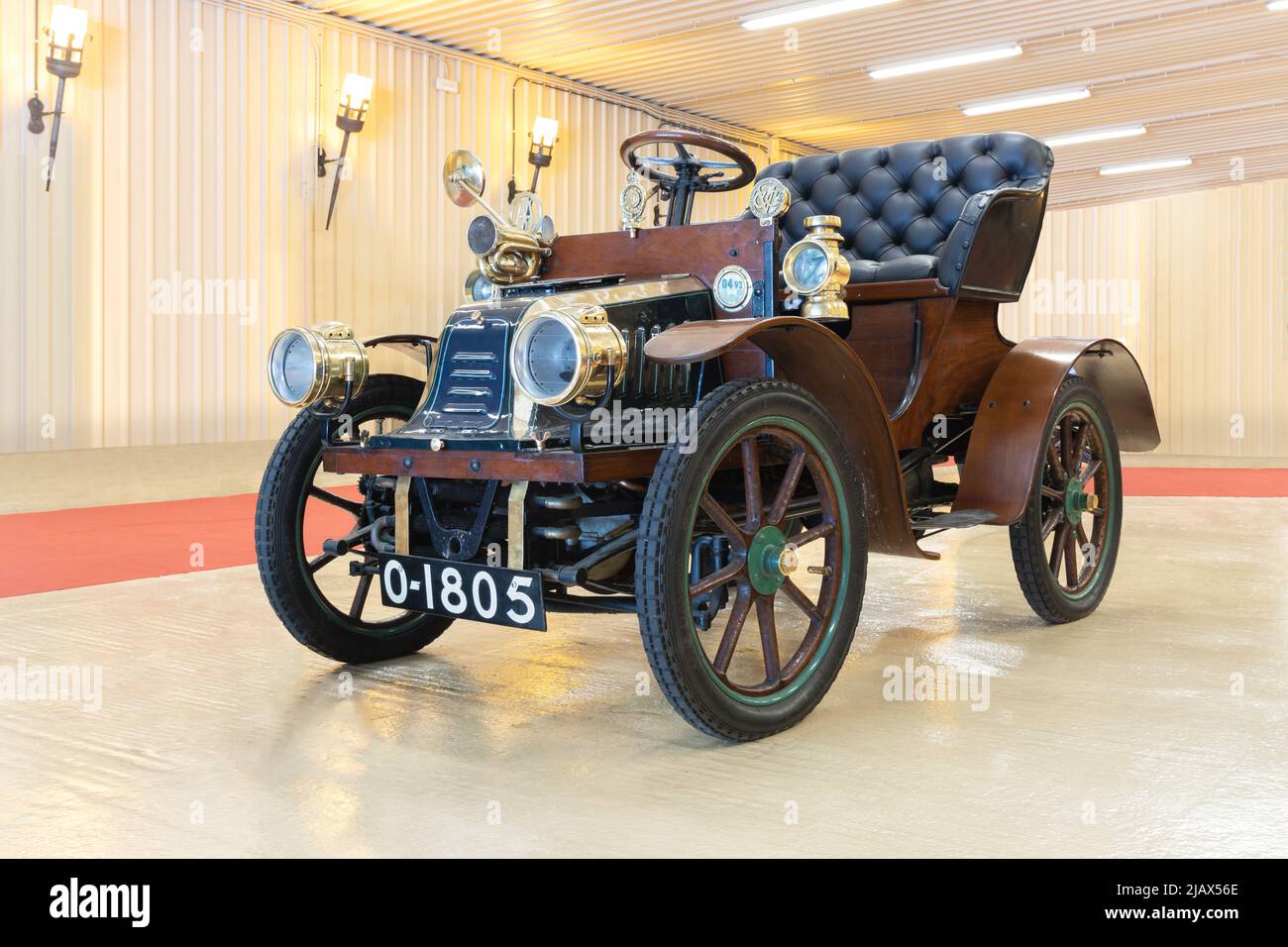 GALDAMAS, ESPAÑA-8 DE AGOSTO de 2021: 1903 Peugeot 'Baby' Voiturette Tipo 54 en Torre Loizaga (Miguel de la Via) Museo del Automóvil Foto de stock