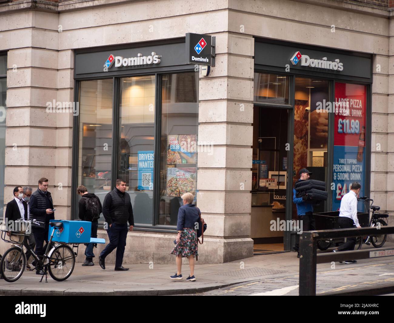 Domino's Pizza Outlet en el centro de Londres Foto de stock