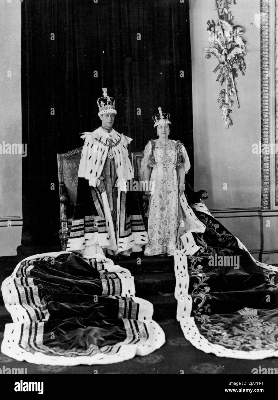 Rey Jorge 6th Coronación 23 de junio de 1953. Foto de stock