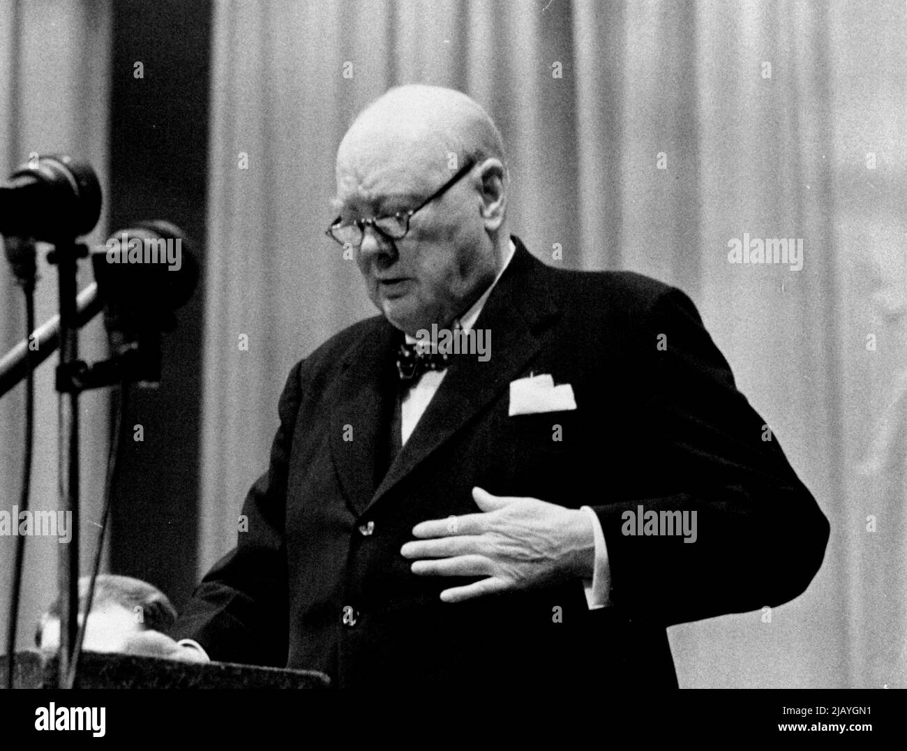 Winston churchill speech Imágenes de stock en blanco y negro - Alamy