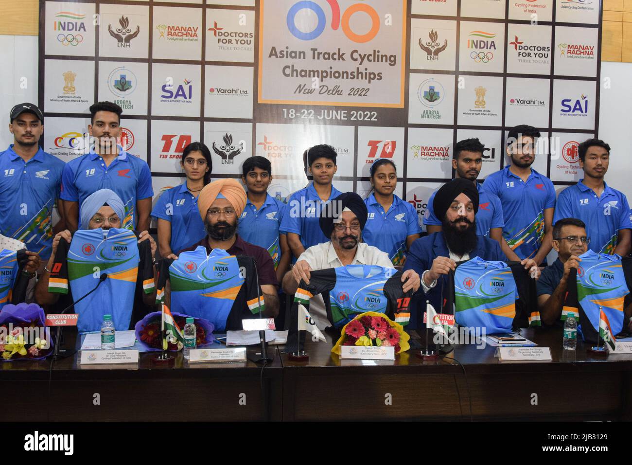 Delhi, Delhi, India. 2nd de junio de 2022. La Federación de Ciclismo de la  India desvela la camiseta del equipo de la India para el próximo Campeonato  Asiático de Ciclismo de Pista
