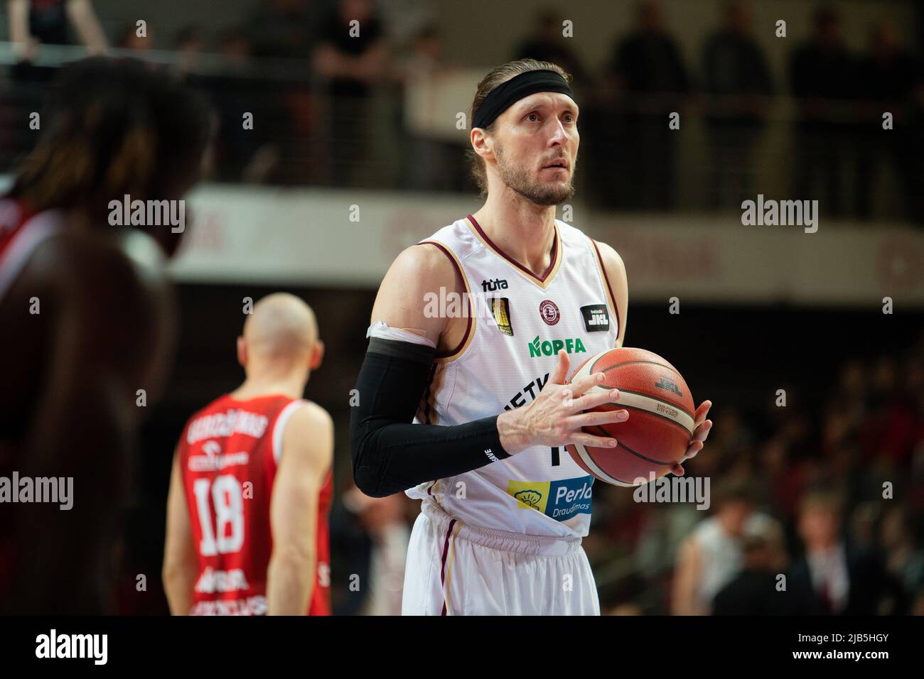 Liga lituana de baloncesto fotografías e imágenes de alta resolución - Alamy