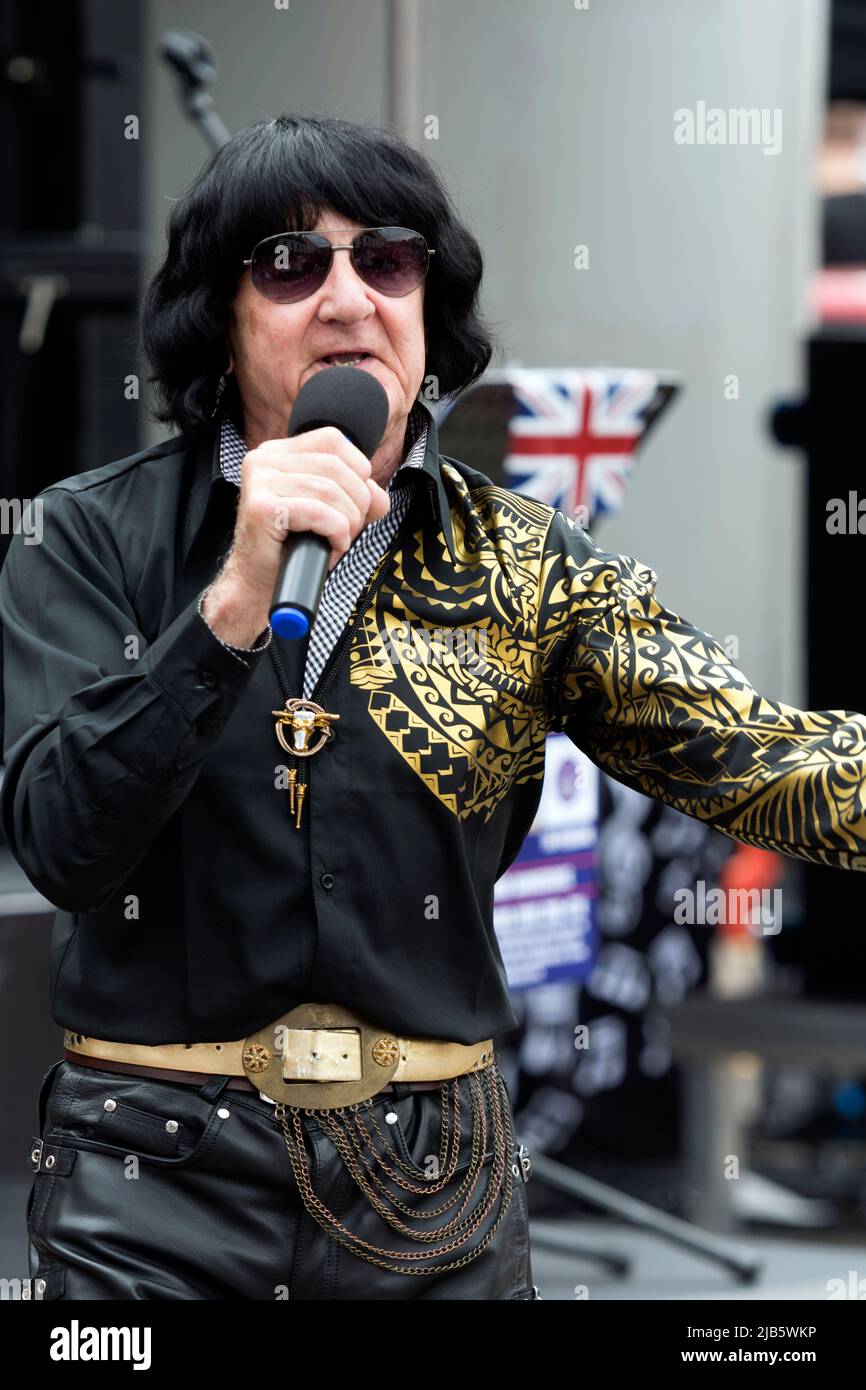 Gafas de sol elvis presley e imágenes de alta resolución - Alamy