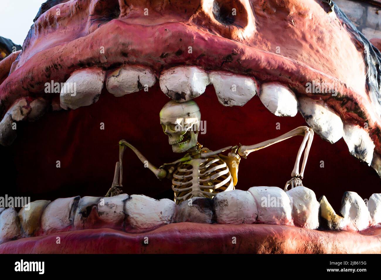 Monstruos humanos fotografías e imágenes de alta resolución - Alamy