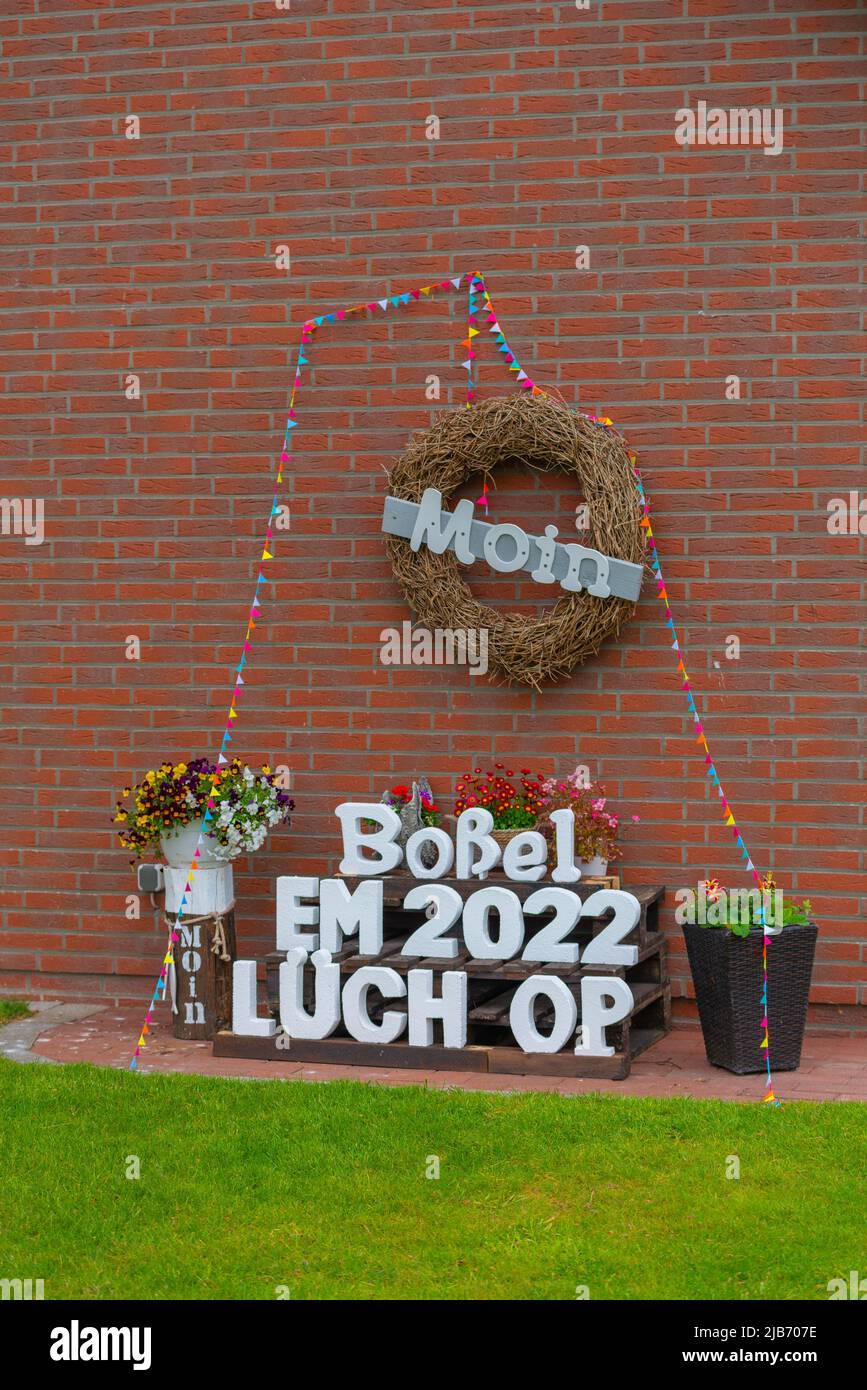 Tablones de bienvenida, Campeonato Europeo Internacional de 2022 Boßeln o tiro de pelota en Süderhastedt Dithmarschen, Schleswig-Holstein, Norte de Alemania Foto de stock
