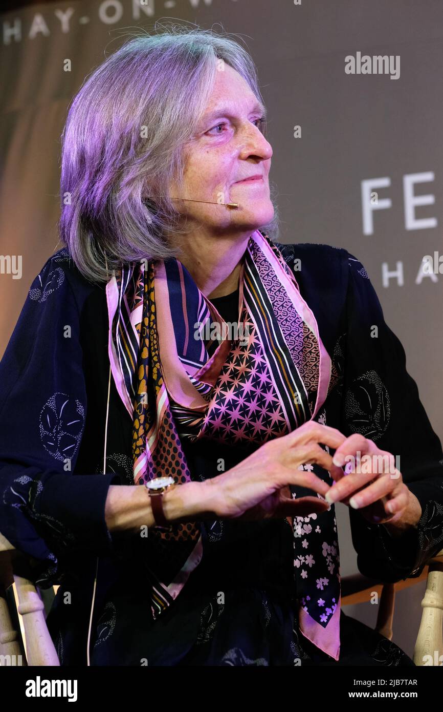 La autora Tessa Hadley en el Festival Hay 2022 habla sobre su nuevo libro Free Love Foto de stock