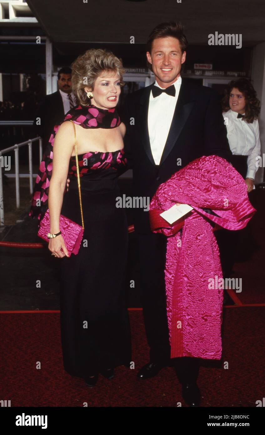 Bruce Boxleitner y Mary Hart en los Premios Globo de Oro 44th 31 de