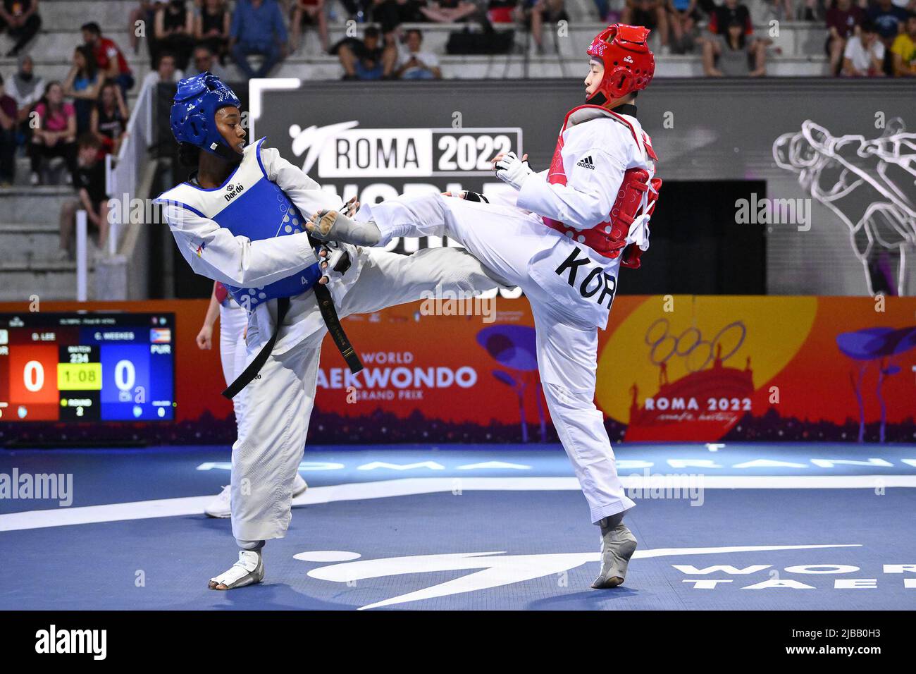 Crystal WEEKES (PUR) vs Dabin LEE (KOR) Durante la Final +67kg RONDA Femenina Gran Premio Mundial de Taekwondo en Italico, Estadio Nicola Pietrangeli, 4th de junio de 2022, Roma, Italia. (