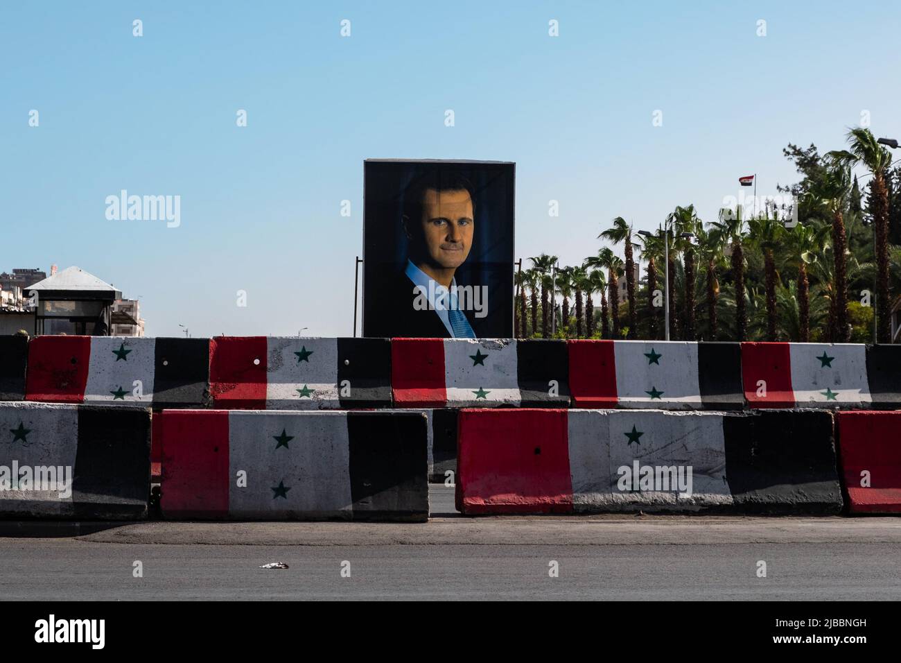 Damasco, Siria -Mayo de 2022: Retrato de Bashar al-Assad, presidente de Siria en puesto de control en Damasco Foto de stock