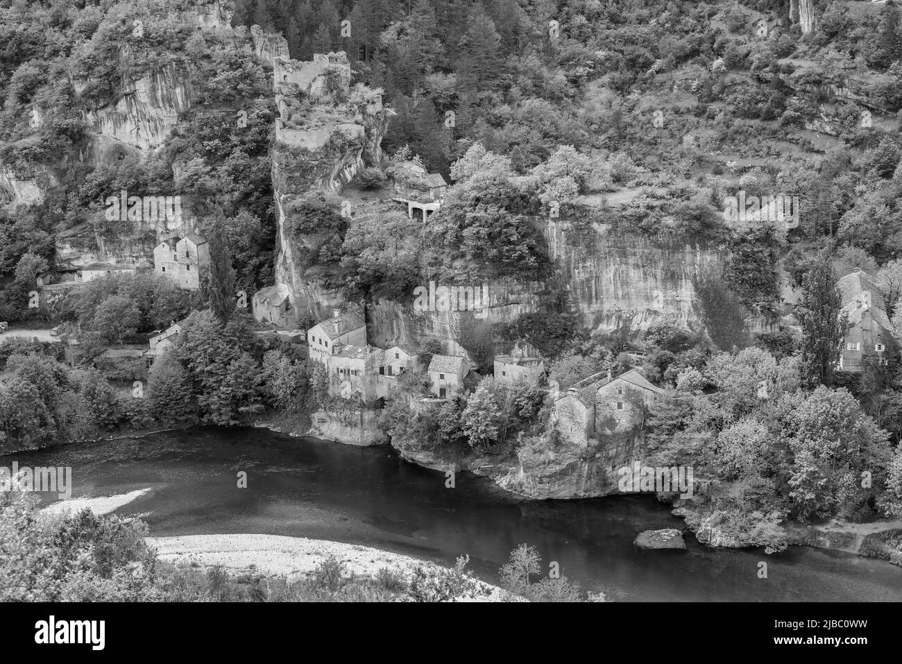 Pueblo de Castelbouc en las gargantas del Tarn, Francia Foto de stock