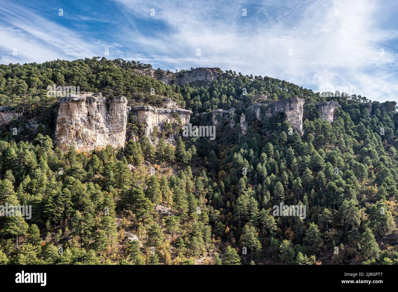 Vista panorámica de la Serranía de Cuenca en Una en España. Rutas de  senderismo La Raya y El Escaleron en Una, Cuenca, España Fotografía de  stock - Alamy