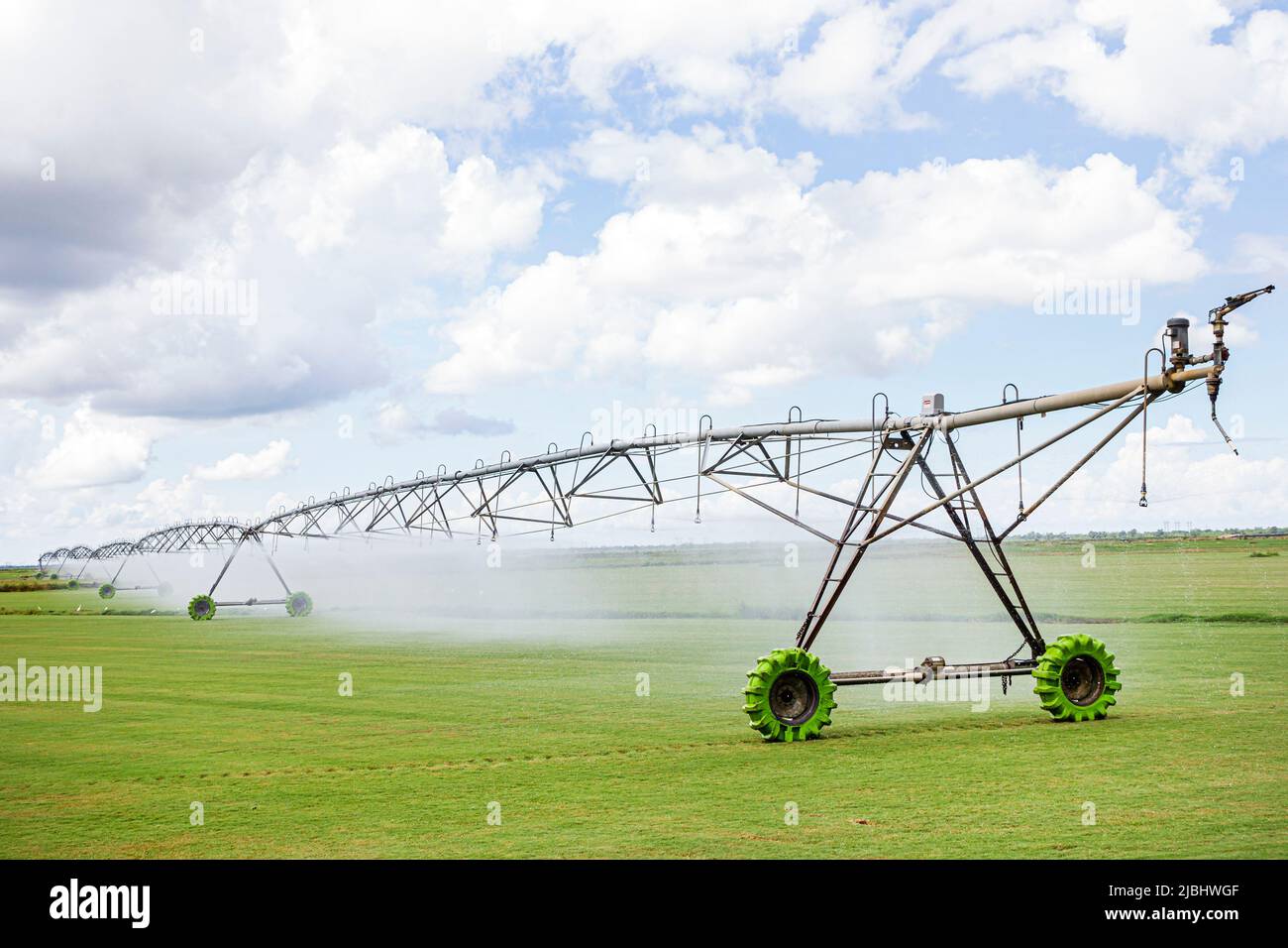 Indiantown Florida, centro centro pivote equipo de riego automático césped granja riego, agua Foto de stock