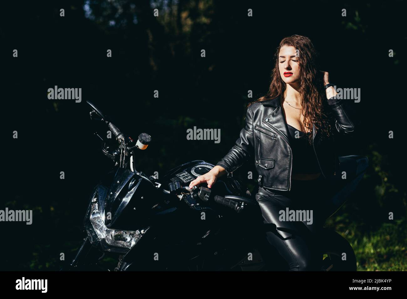 Traje de moto fotografías e imágenes de alta resolución - Alamy