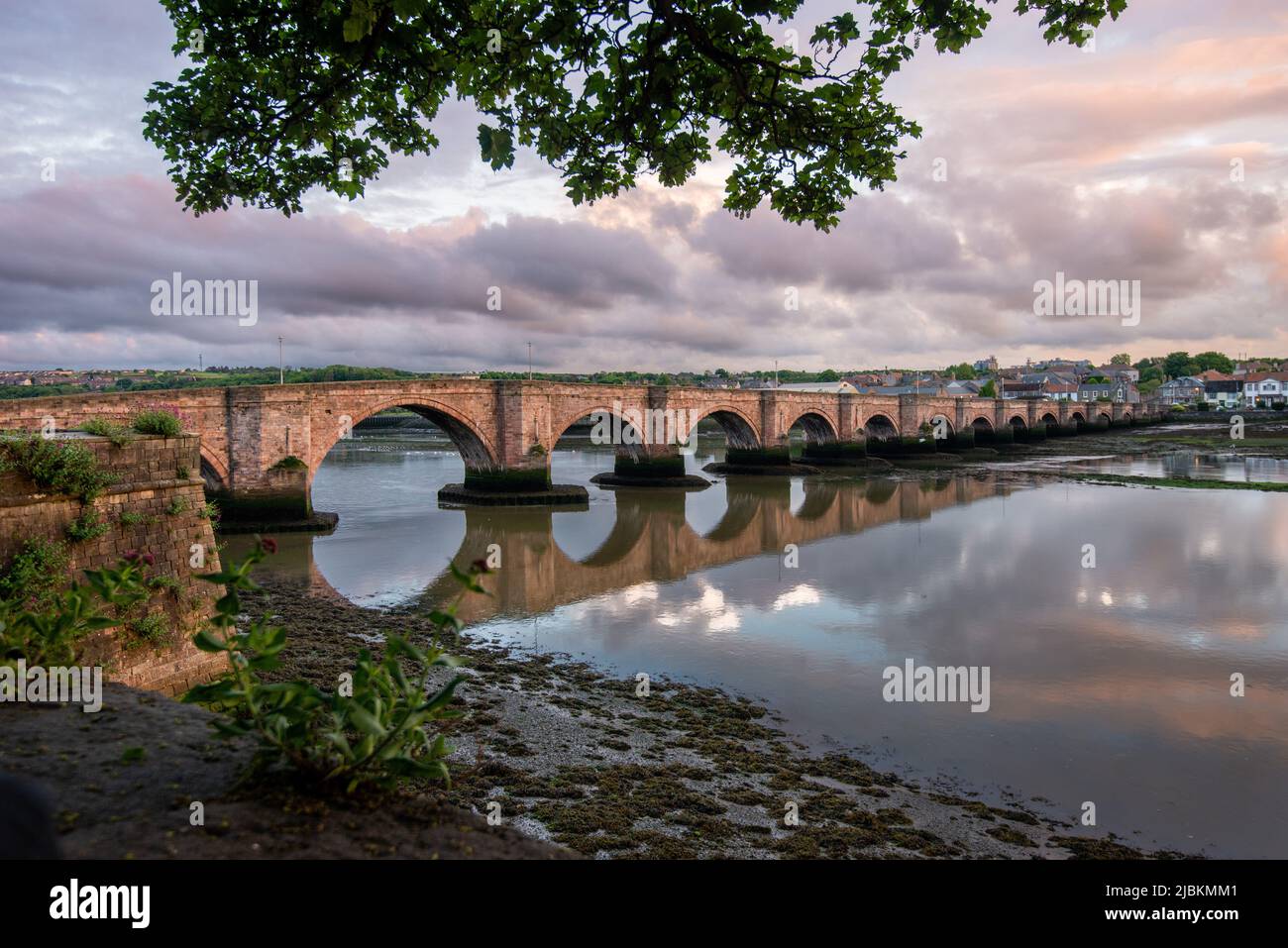 Berwick Upon Tweed, el Puente Viejo Foto de stock